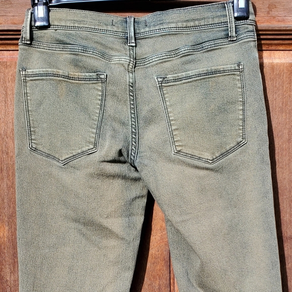 🌟Host Pick🌟 Free People Olive/Grey Wash Jean 27 - Picture 3 of 8